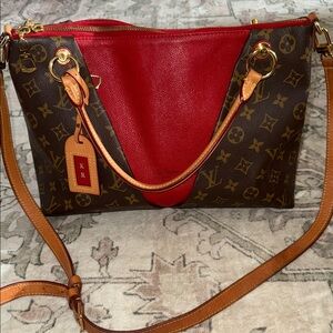 Louis Vuitton V Tote Monogram MM Red